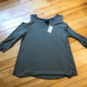 JM Collection olive cold shoulder Long sleeve T shirt M